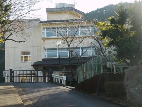 伊東市立池小学校
