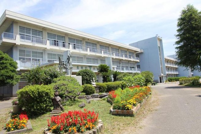 伊豆の国市立長岡南小学校
