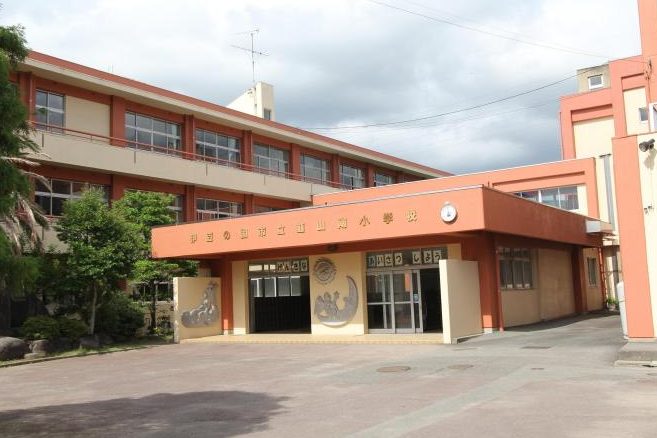 伊豆の国市立韮山南小学校