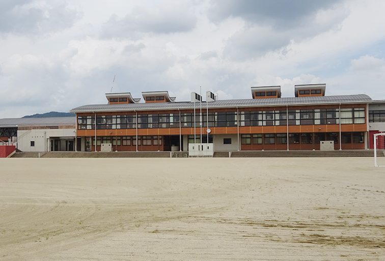 伊賀市立友生小学校