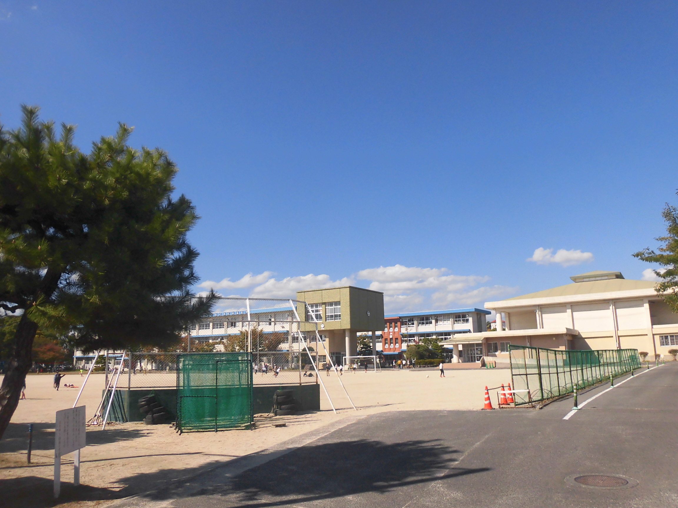 佐賀市立勧興小学校