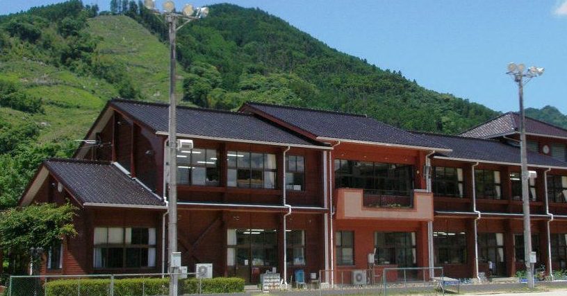 八女市立星野小学校