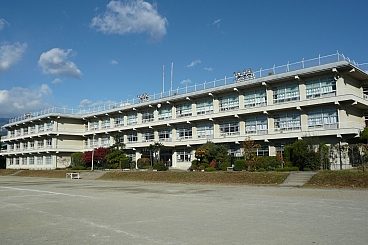 南アルプス市立若草小学校