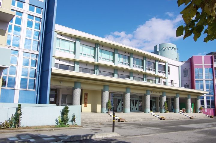 南魚沼市立六日町小学校