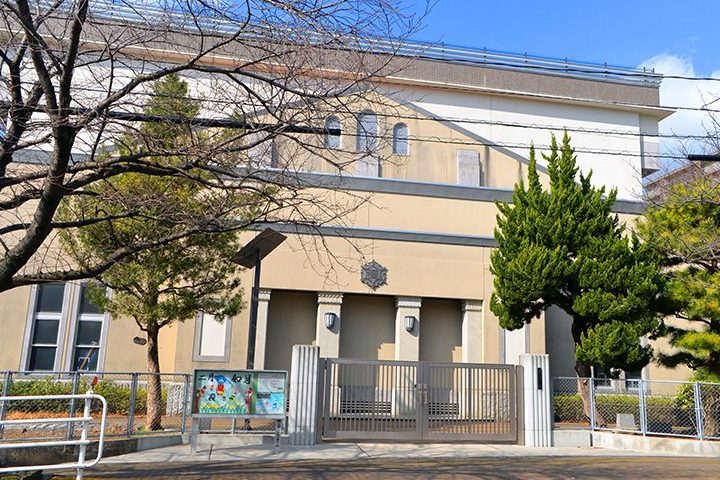 周南市立徳山小学校