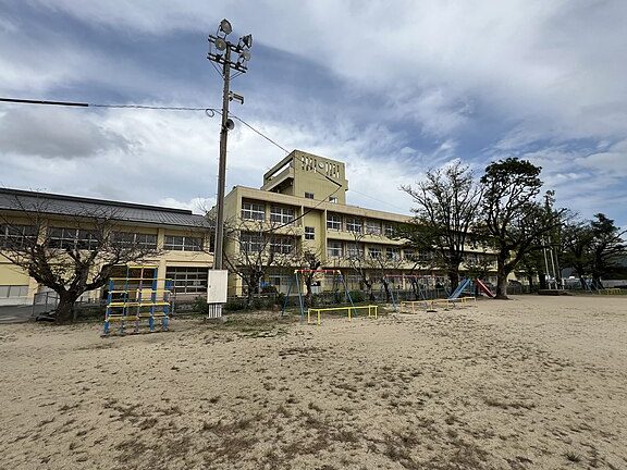唐津市立佐志小学校