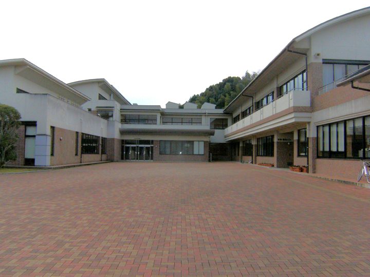 嘉麻市立嘉穂中学校