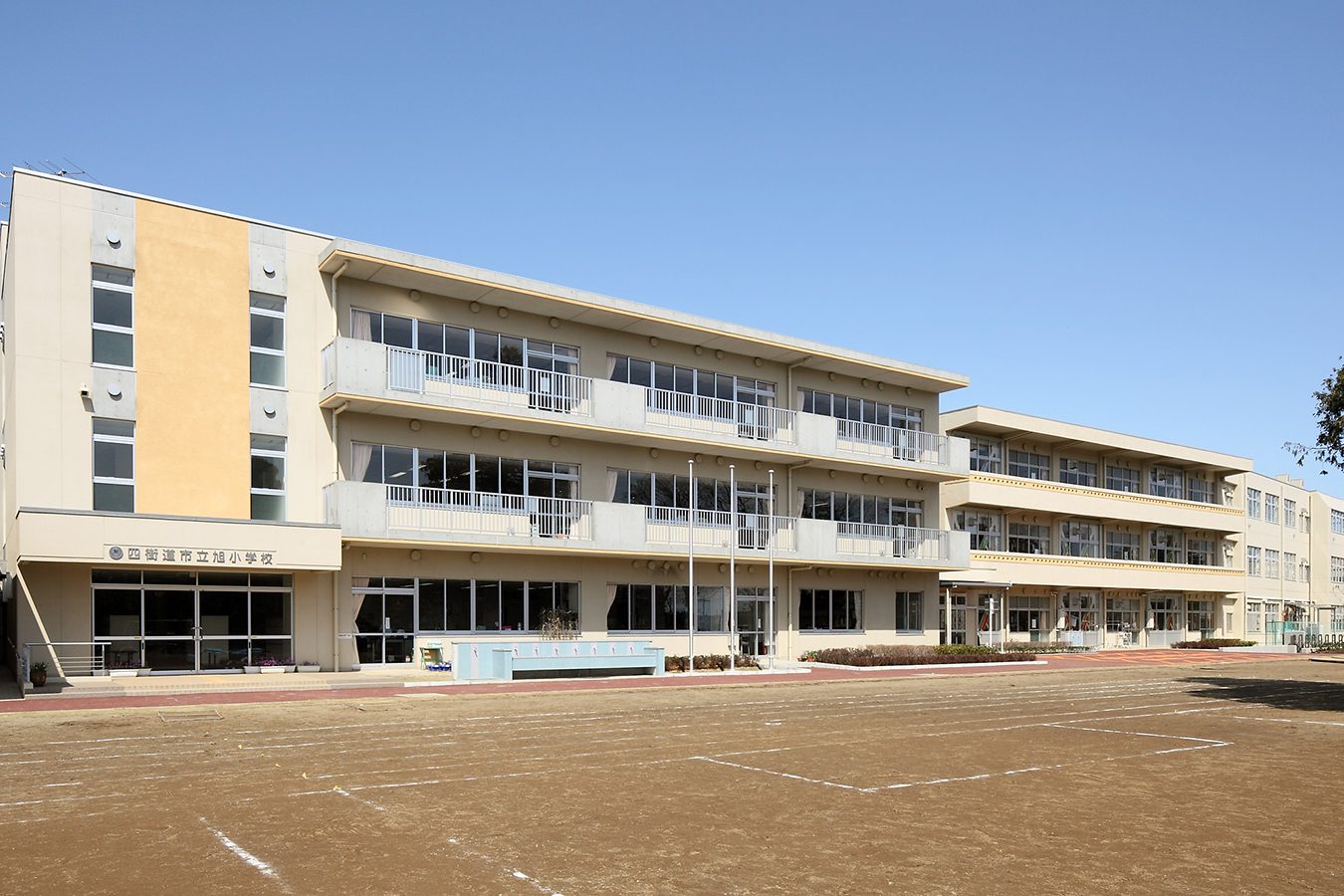四街道市立旭小学校