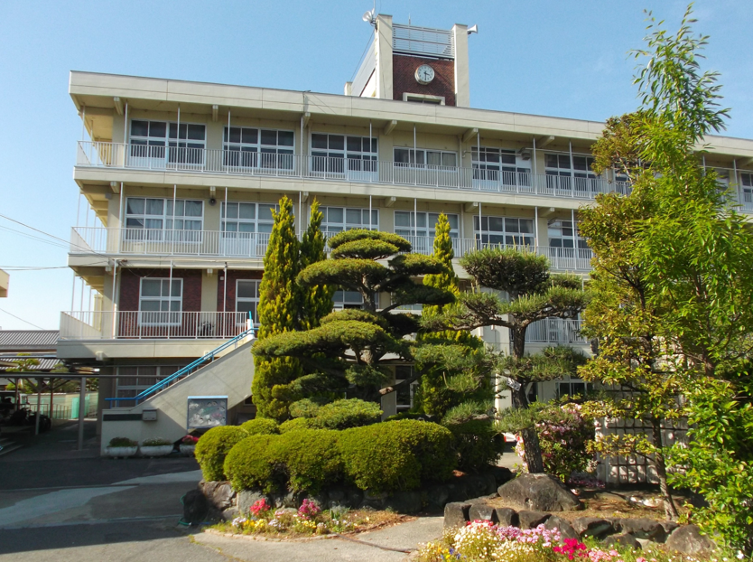 大和高田市立陵西小学校
