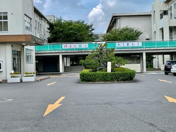 大垣市立西小学校