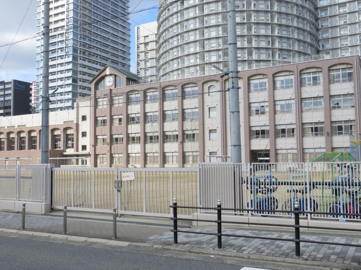 大阪市立扇町小学校