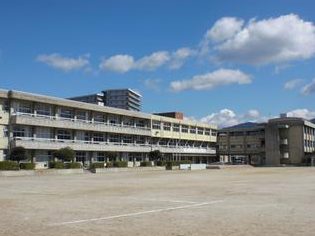 天理市立丹波市小学校