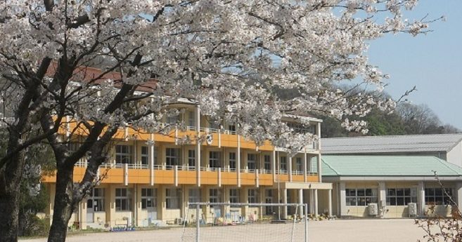 安来市立井尻小学校