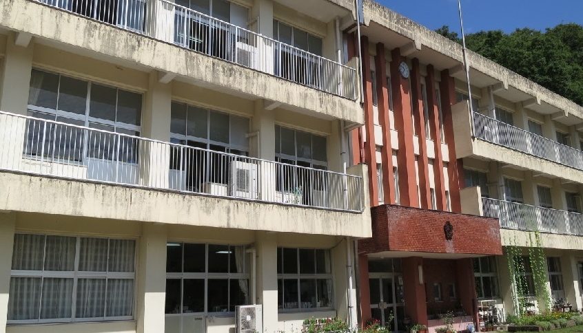 安来市立布部小学校