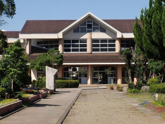 宮崎市立生目台東小学校