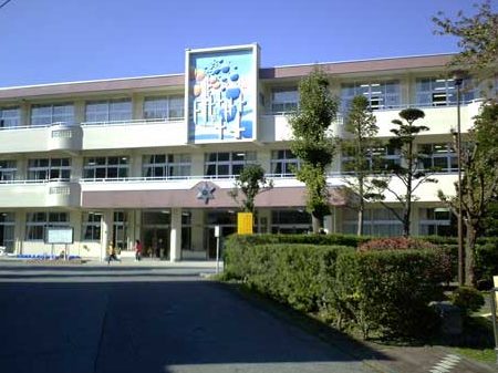 富士吉田市立明見小学校