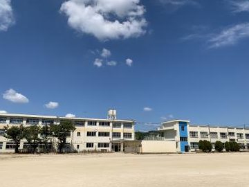 富田林市立大伴小学校