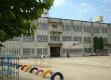 富田林市立富田林小学校