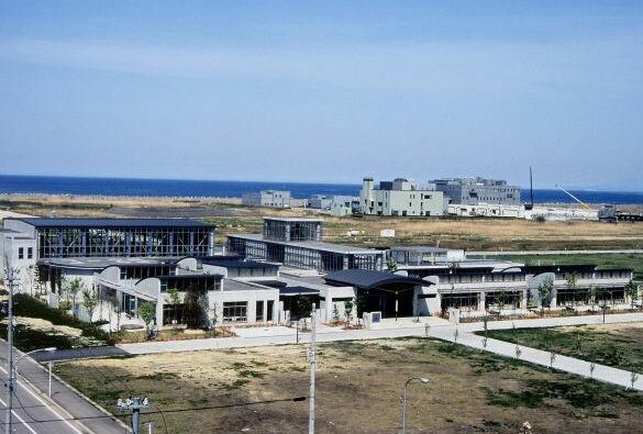 射水市立堀岡小学校