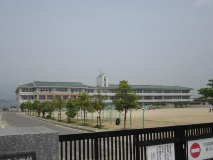 小城市立三日月小学校