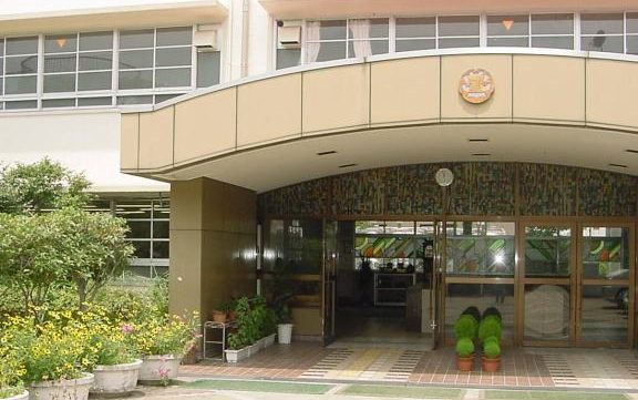 尼崎市立浦風小学校