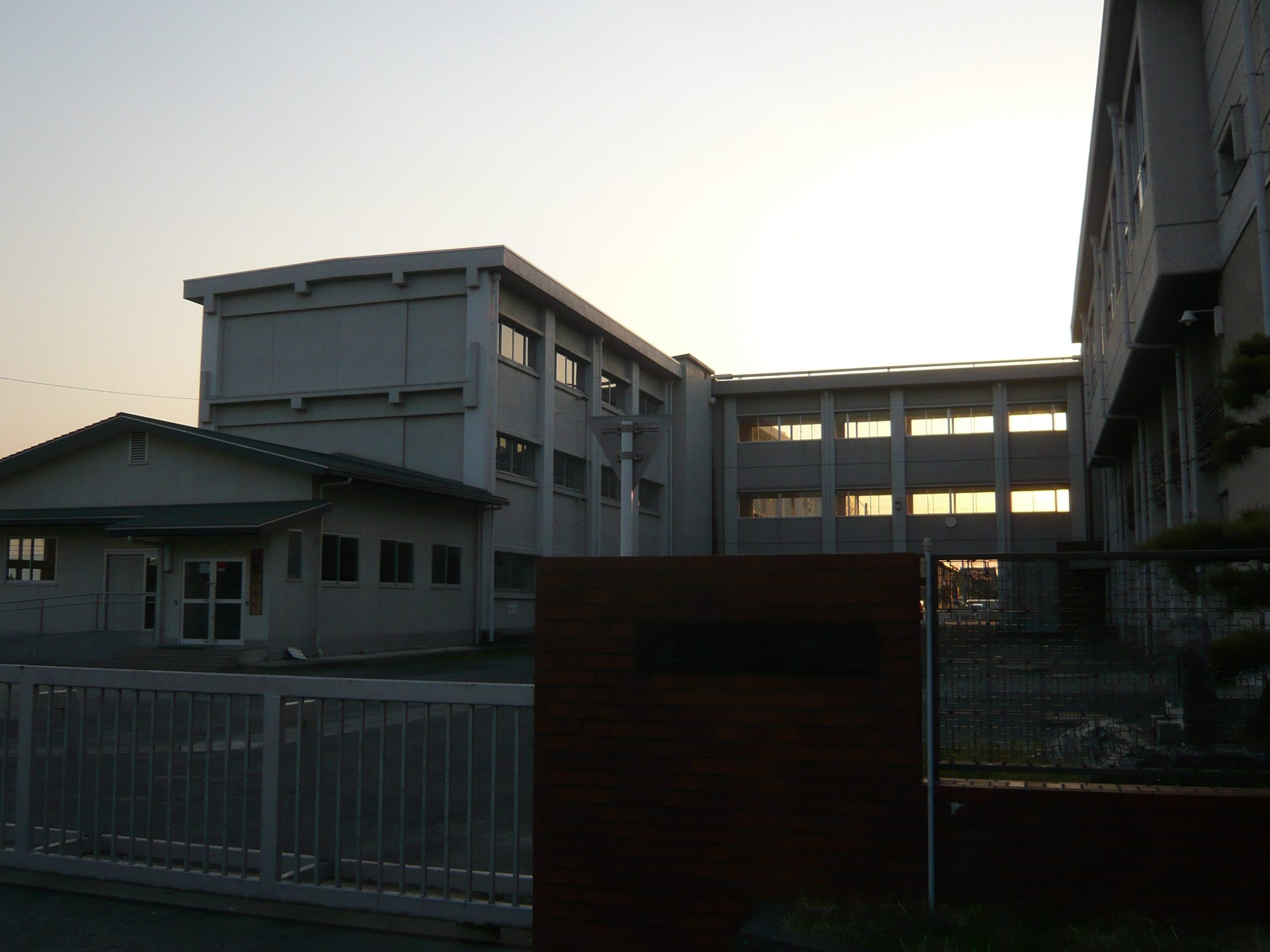 岐阜市立且格小学校