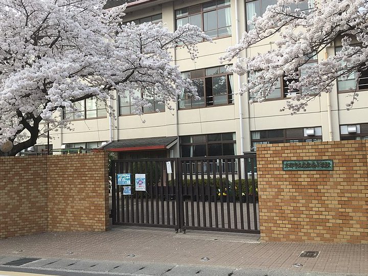 岩倉市立岩倉南小学校