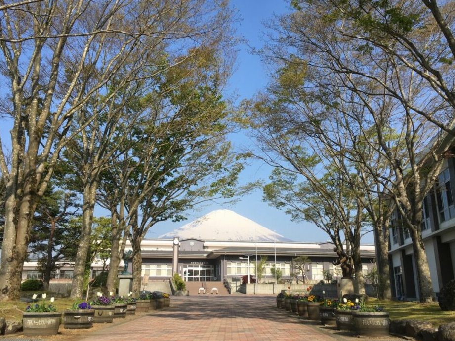 御殿場市立玉穂小学校