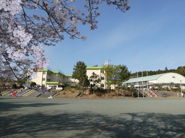 成田市立新山小学校