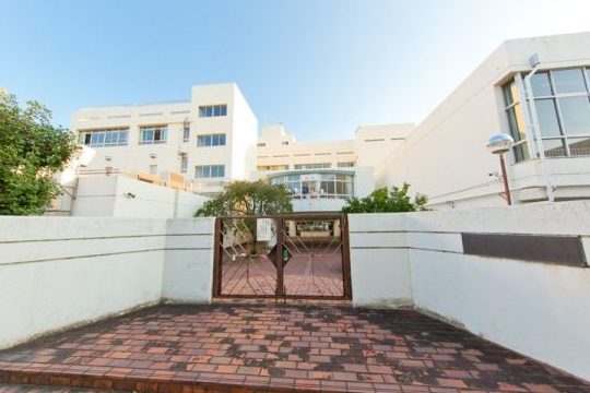 新宿区立余丁町小学校