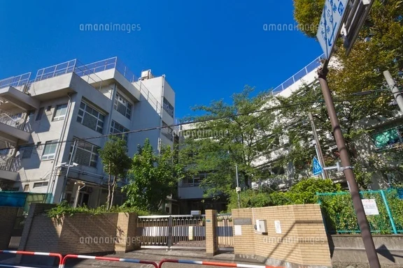 新宿区立天神小学校
