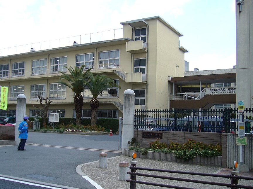 木津川市立木津小学校