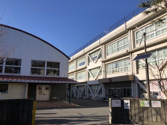 横須賀市立大津小学校