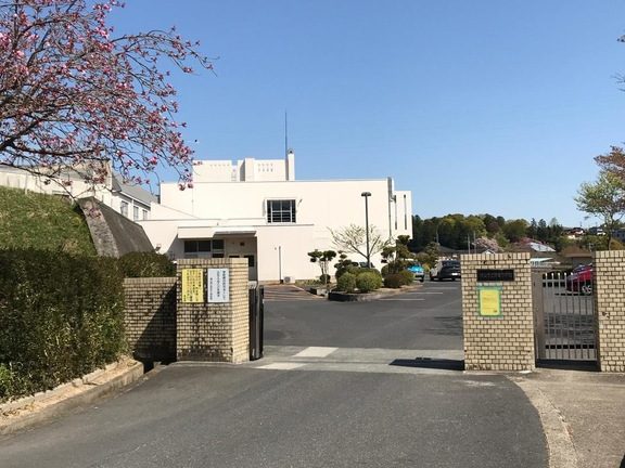 津山市立弥生小学校