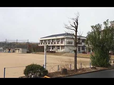 津山市立鶴山小学校