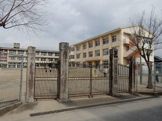 津市立栗葉小学校