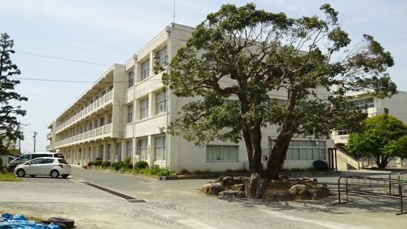 湖西市立岡崎小学校