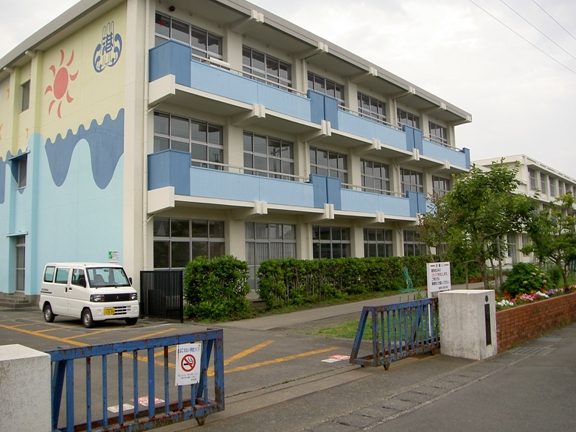 焼津市立港小学校