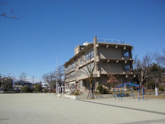甲府市立国母小学校