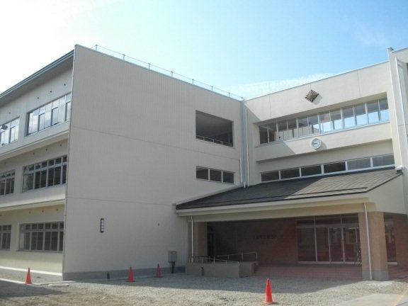 甲府市立朝日小学校
