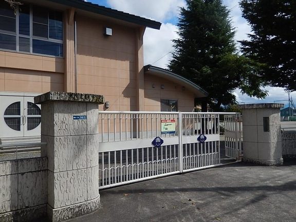 甲府市立東小学校