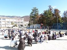 甲府市立里垣小学校