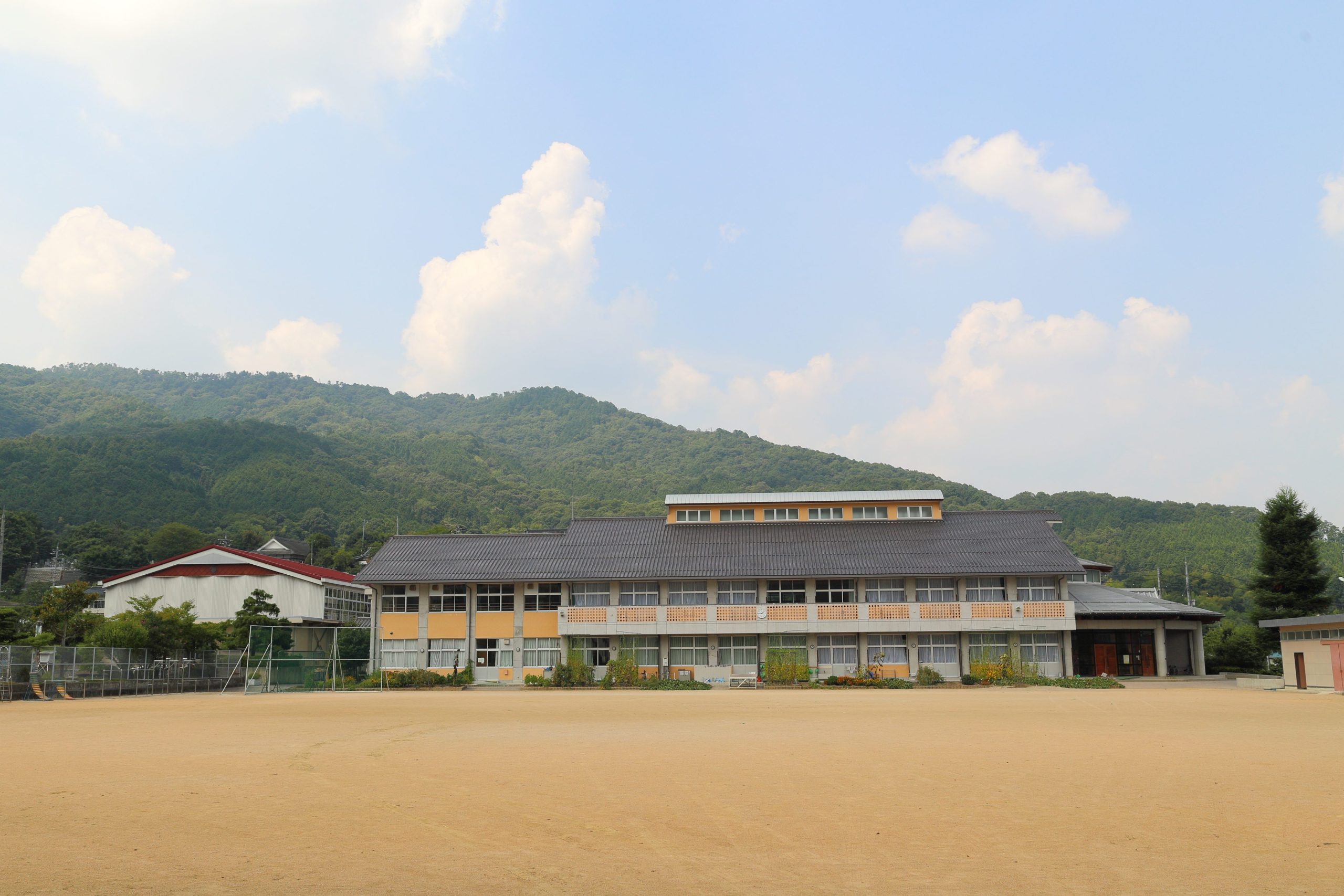 真庭市立天津小学校