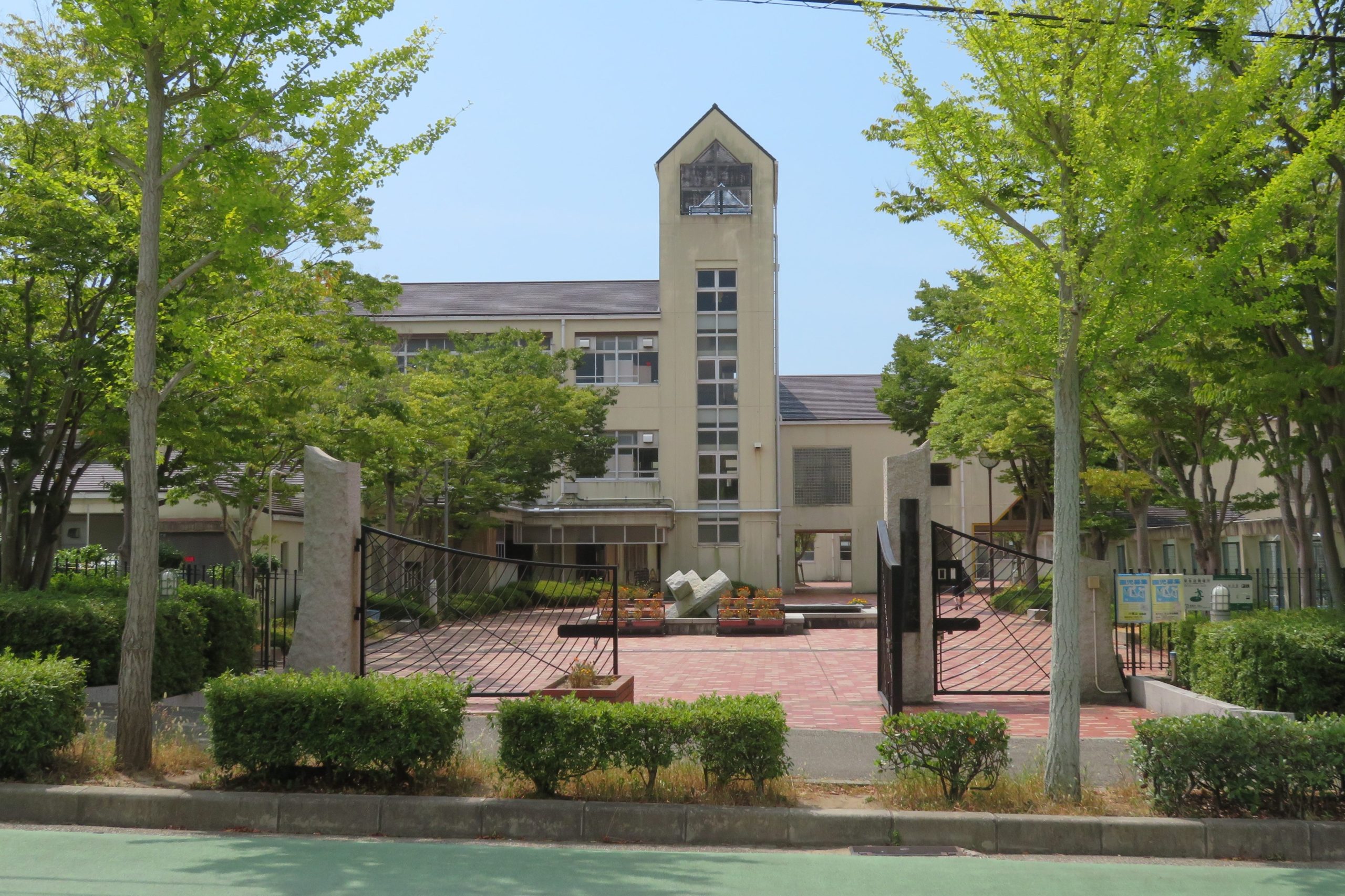 神戸市立東町小学校