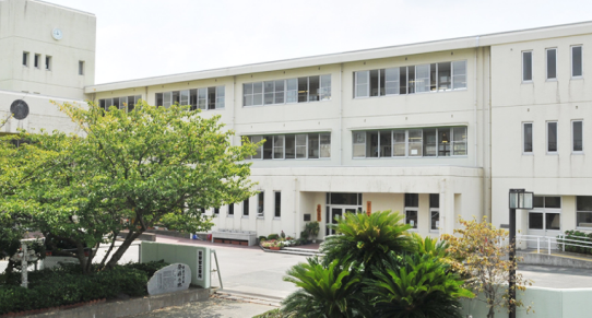福津市立神興東小学校