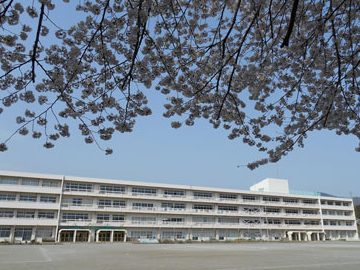 秦野市立末広小学校