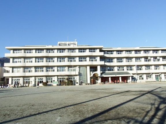 秦野市立東小学校