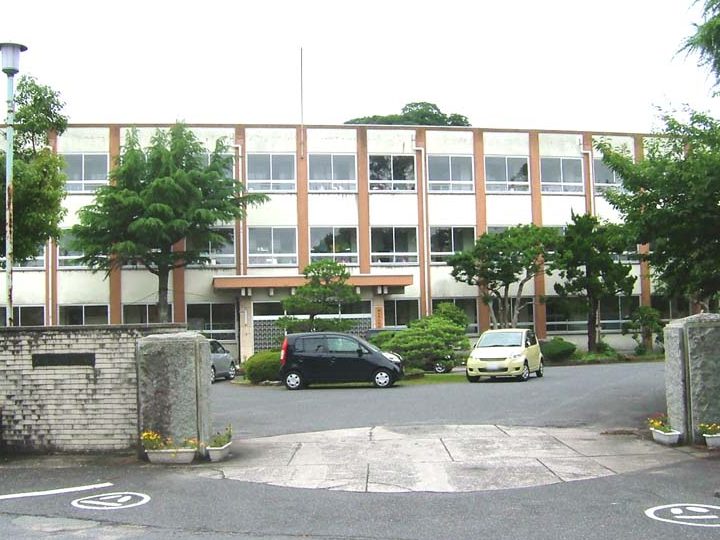 米子市立就将小学校