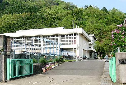舞鶴市立池内小学校