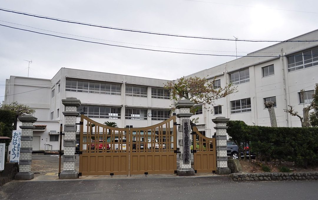 藤枝市立西益津小学校